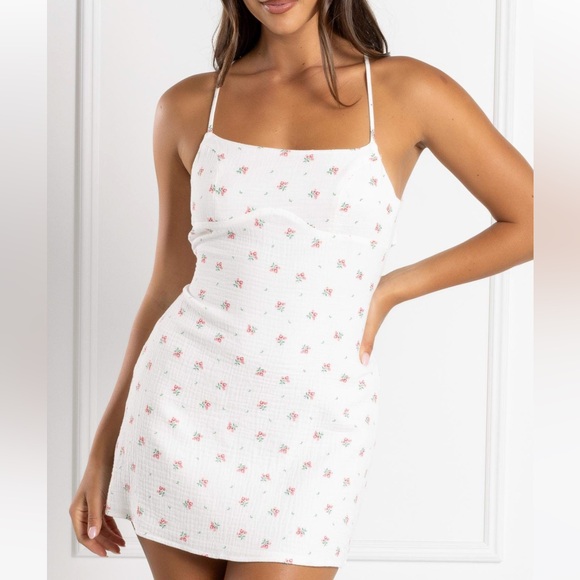 CITY BEACH ROSE DRESS - Picture 6 of 9